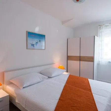 With A Parking Space Tribunj, Vodice - 16717 Apartament Tribalj